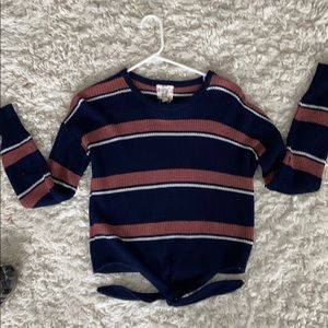 soft sweater, tie at bottom